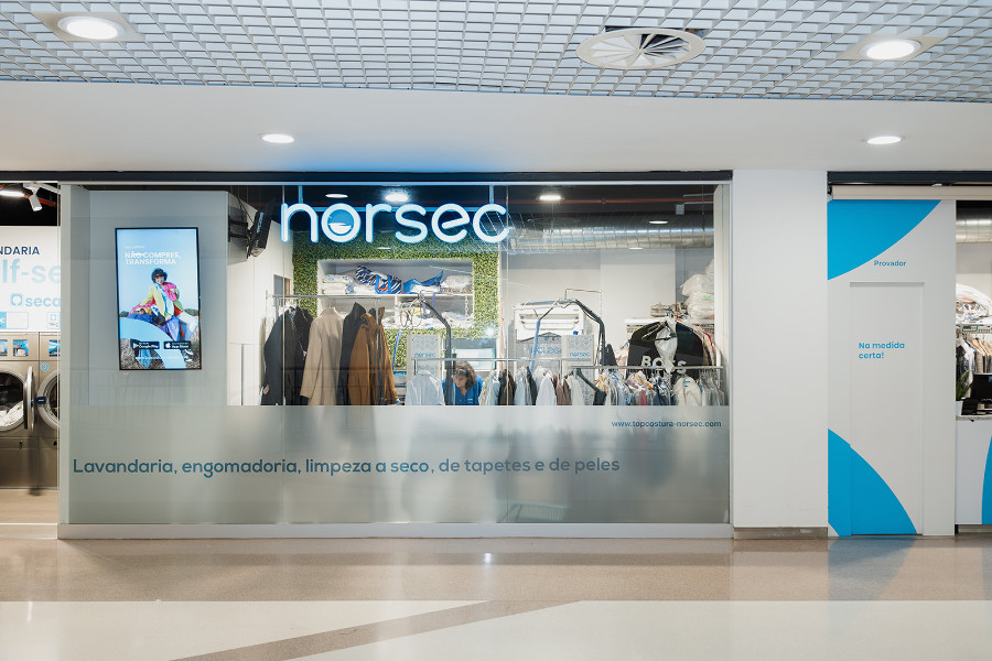 Topcostura Norsec store at MAR Shopping Matosinhos